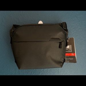 Peak Design Everyday Sling 6L